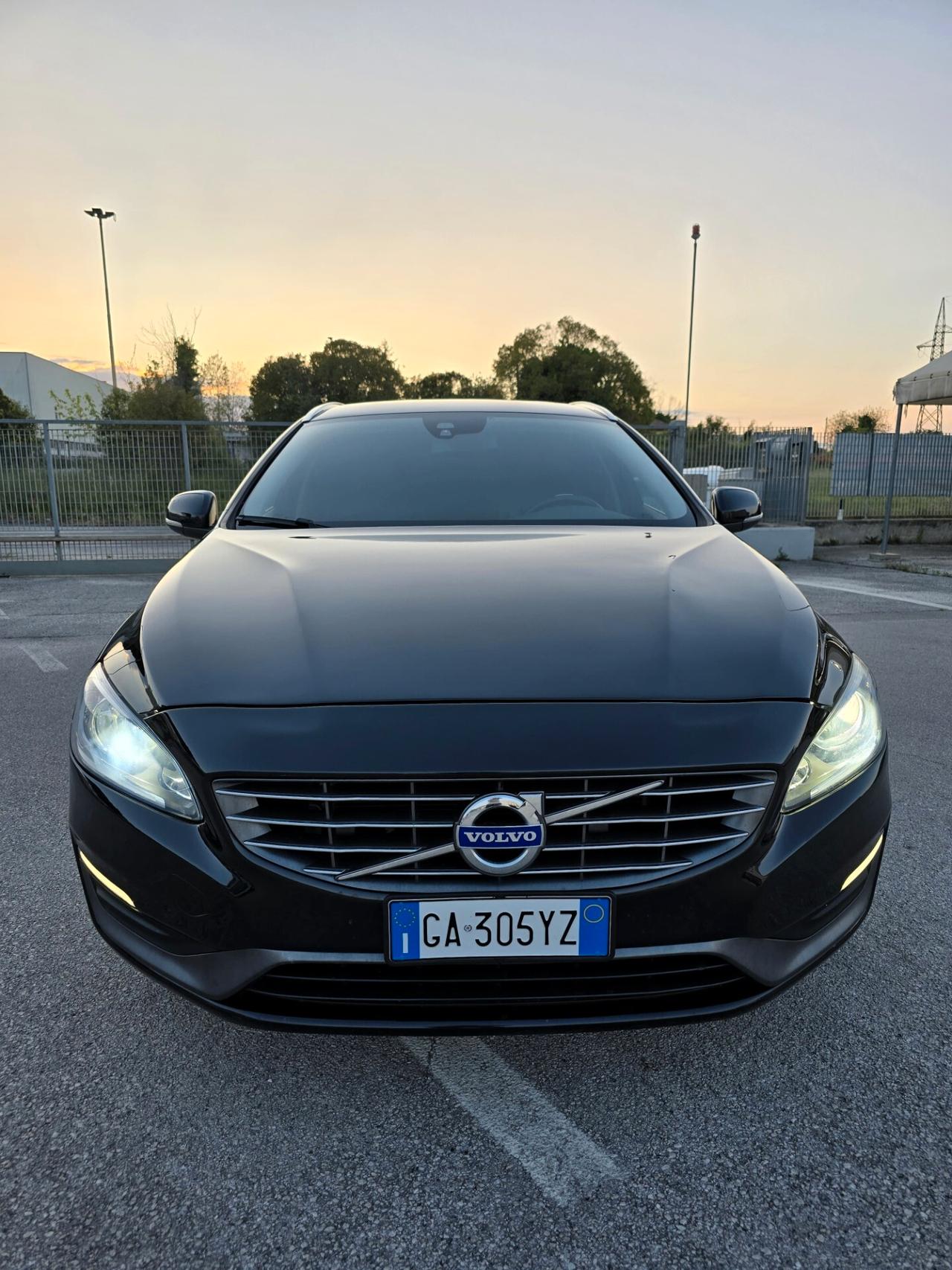 Volvo V60 2.0 d2 Volvo Ocean Race geartronic 120cv