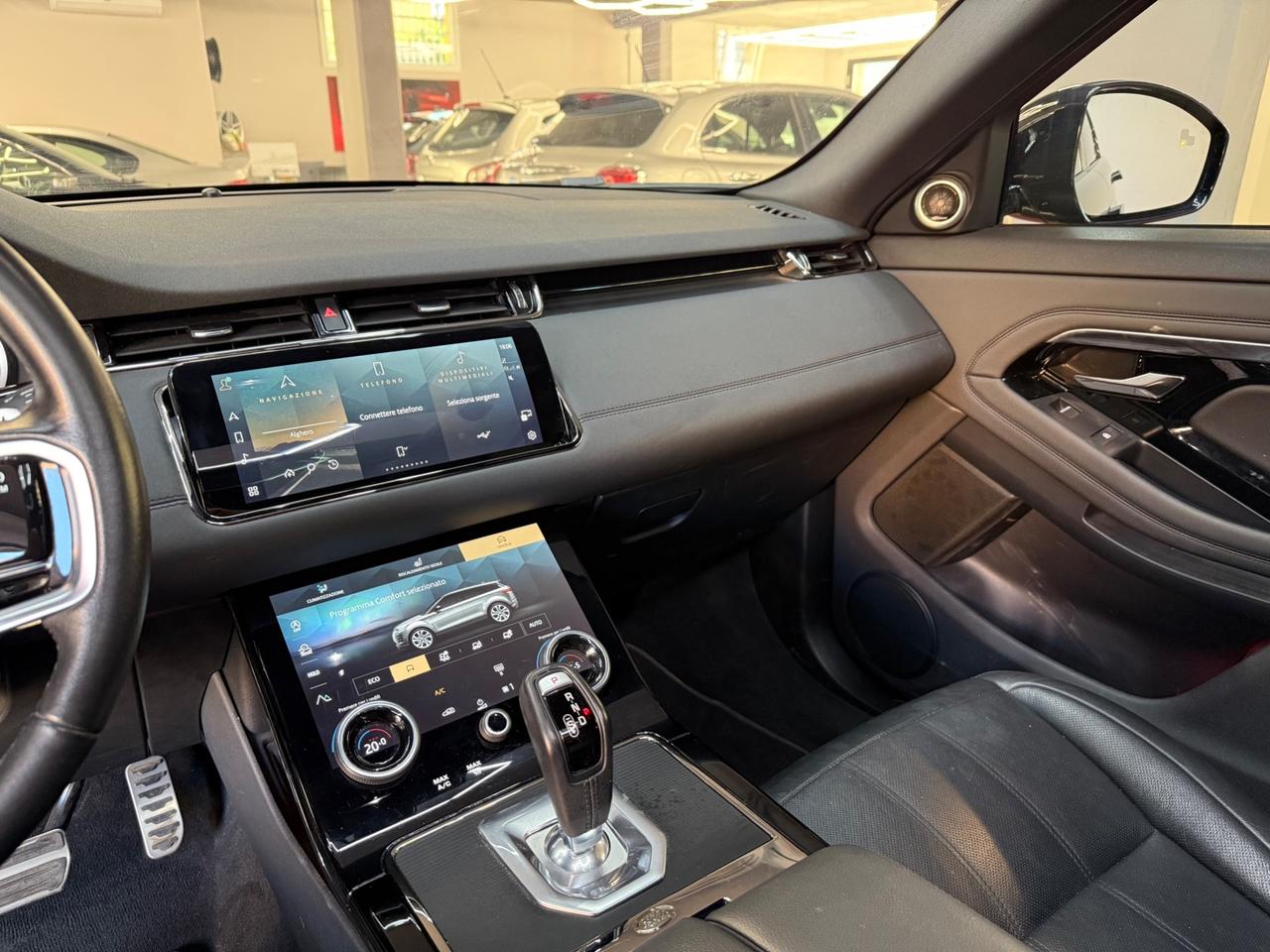 Land Rover Range Evoque 2.0 hybrid R-Dynamic - FABIANOAUTO