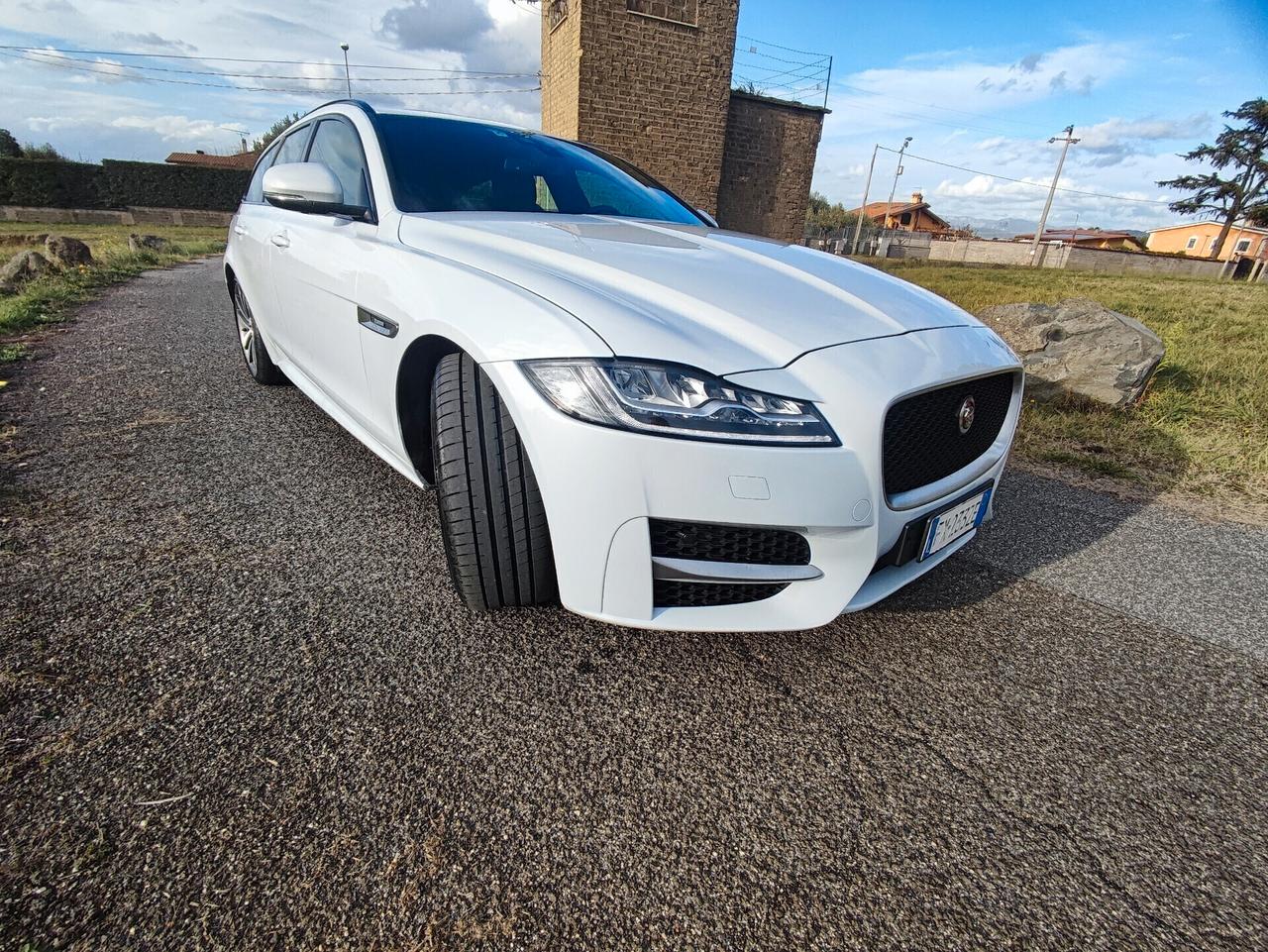 Jaguar XF Sportbrake 2.0 D 180 CV AWD aut. R-Sport