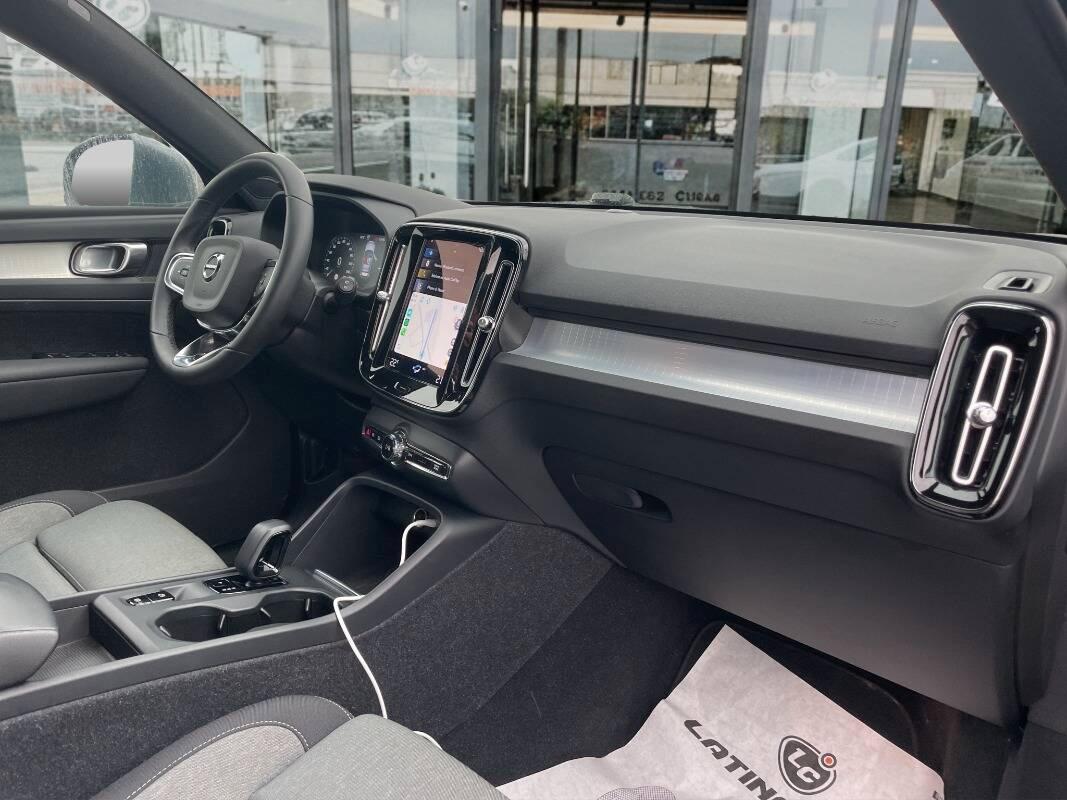 Volvo XC40 1.5 t4 recharge phev con CarPlay