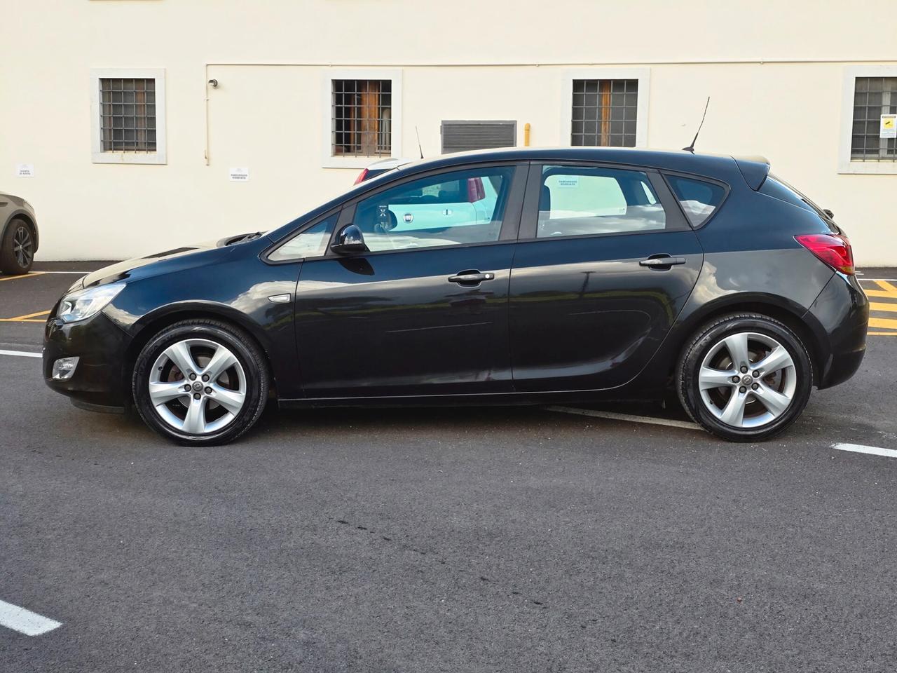 OPEL ASTRA 1.3 DIESEL OK NEOPATENTATI - 2012
