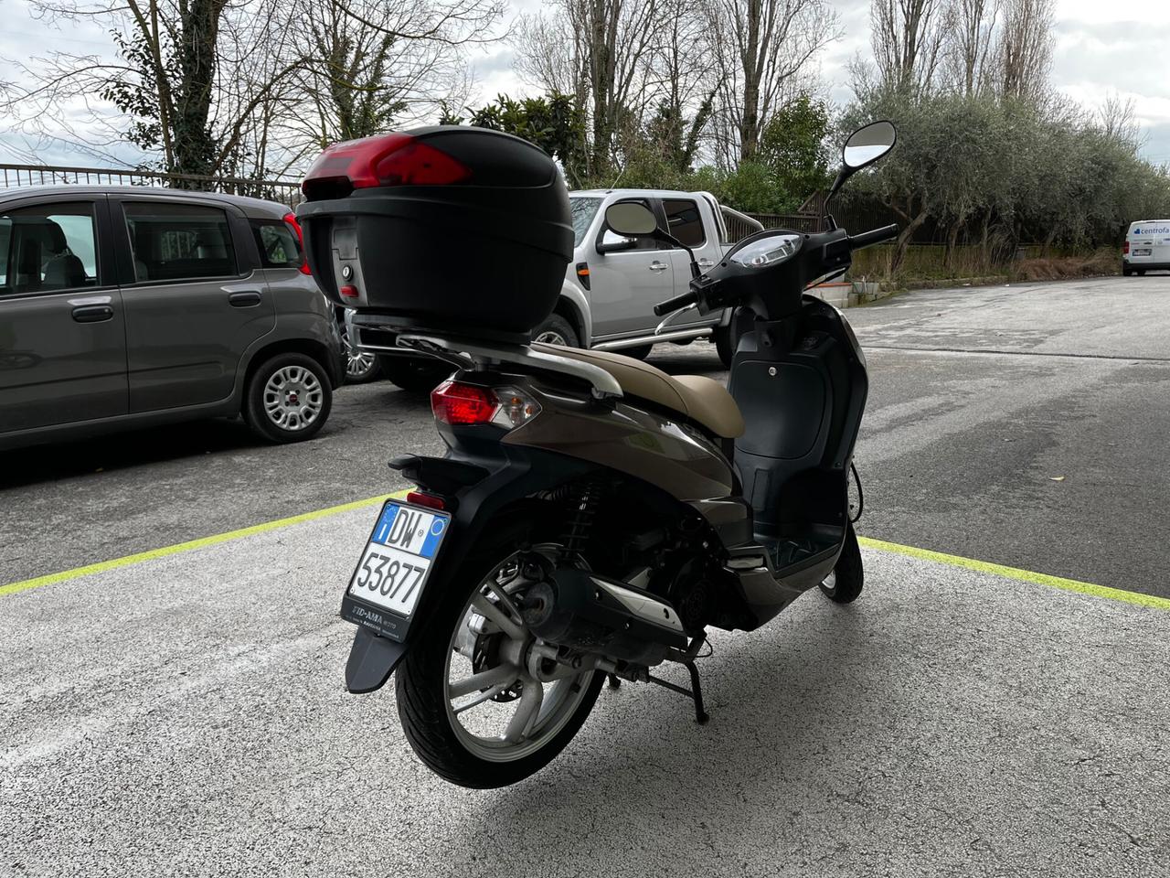 Peugeot Tweet 150cc BAULETTO TAGLIANDO APPENA FATTO