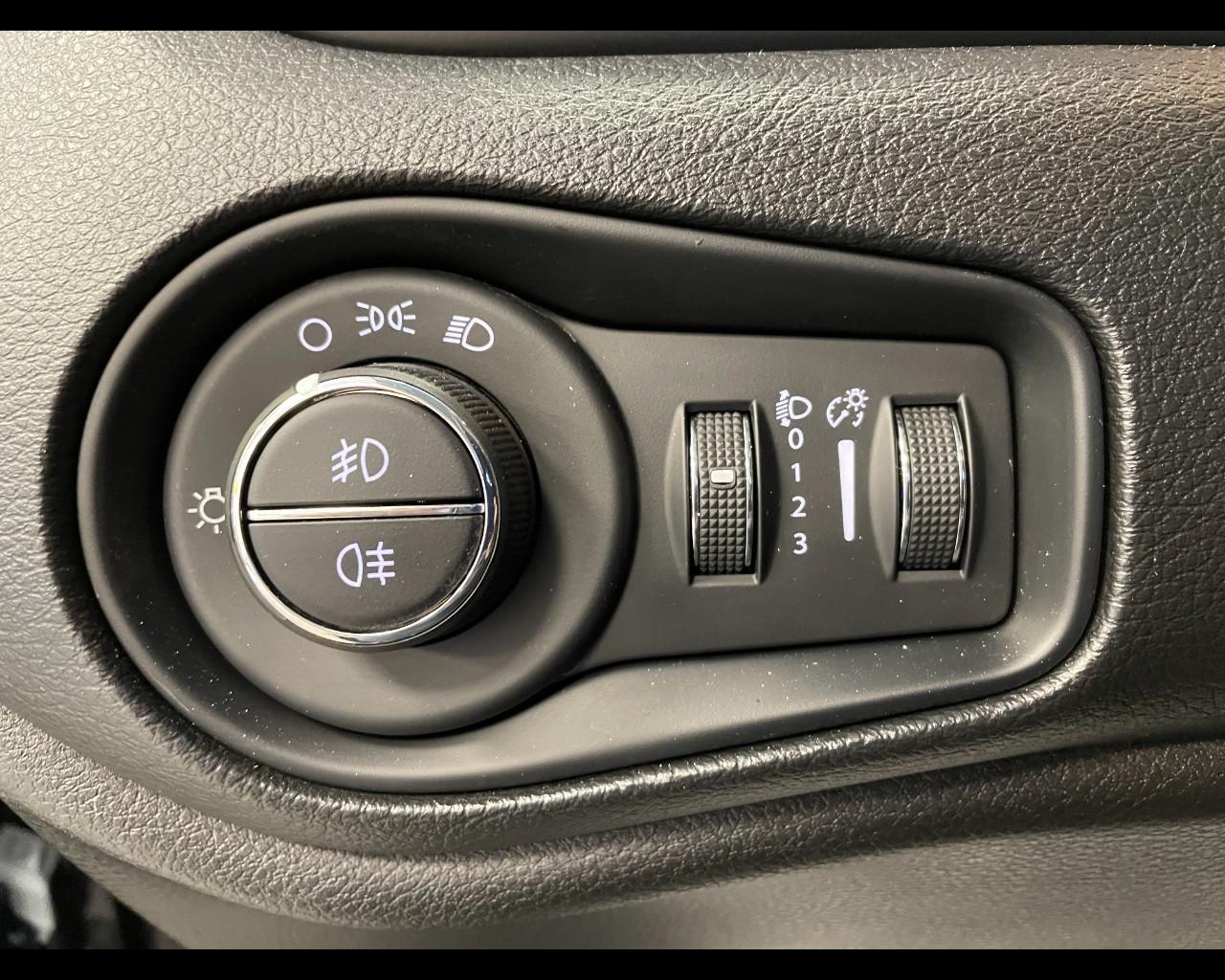 JEEP Renegade 2019 - Renegade 1.3 t4 Longitude 2wd 150cv ddct