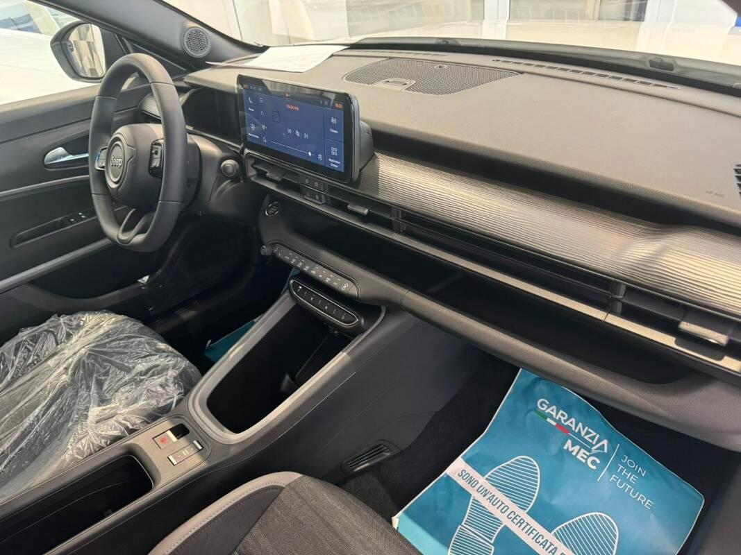 Jeep Avenger 1.2 t. e-hybr.mhev Longitude fwd 110cv edct6