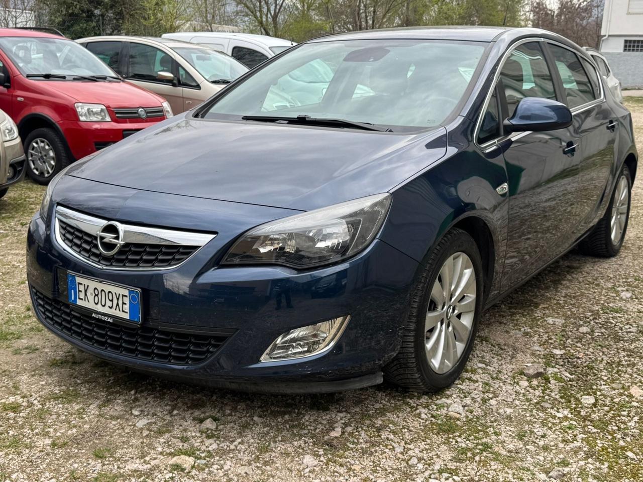Opel Astra 1.7 CDTI 110CV 5 porte Cosmo NEOPATENTATI