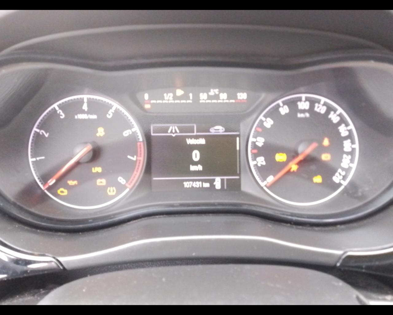 OPEL Corsa 5ª serie - Corsa 1.4 90CV GPL Tech 5 porte Black Editi