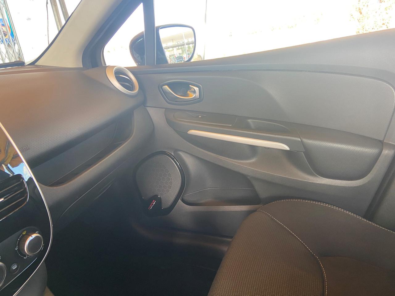 Renault Clio dCi 8V 90CV Start&Stop 5 porte NEOPATENTATI