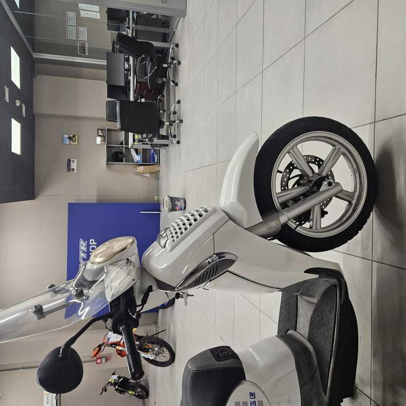Aprilia Scarabeo 125 i.e. - 2011