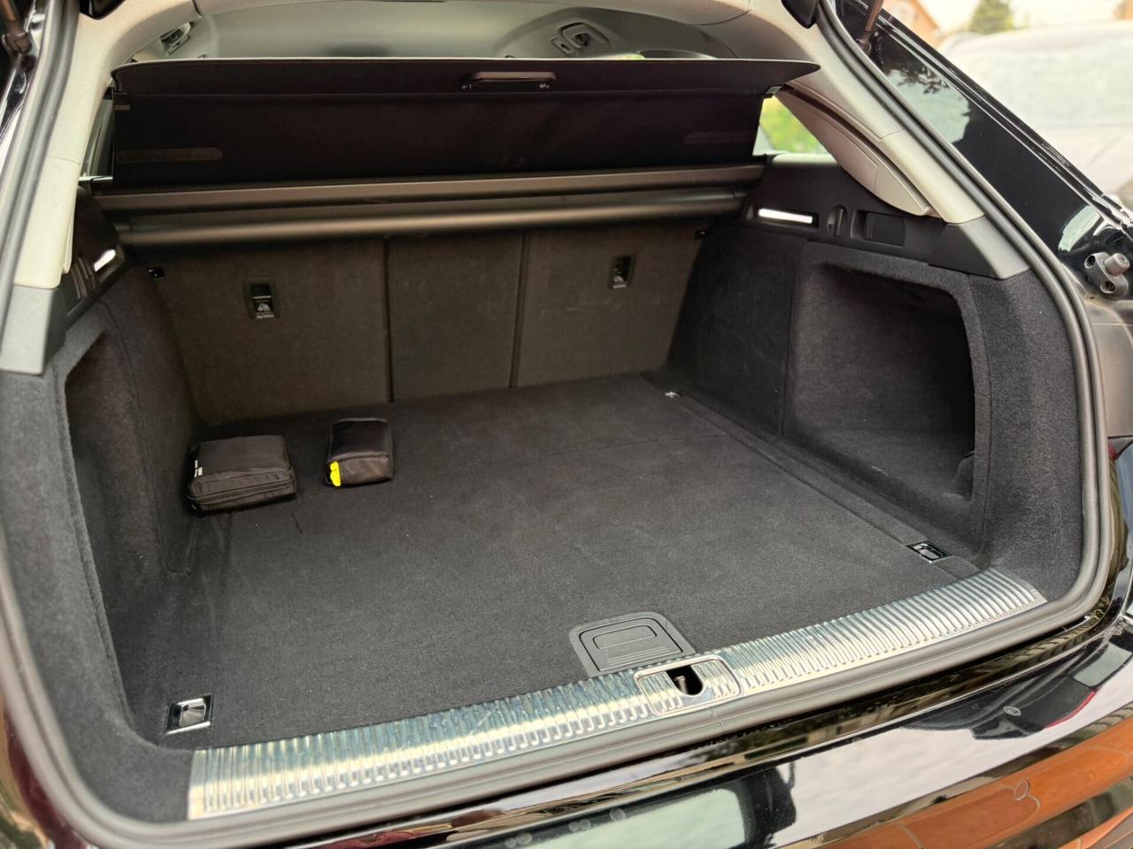 Audi A4 Avant 30 TDI/136 CV S tronic Business