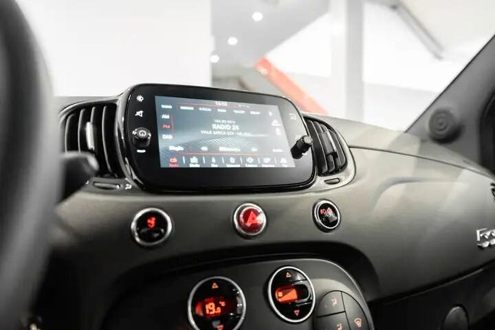 Abarth 695 1.4 Turbo T-Jet 180 CV Tributo 131 Rally