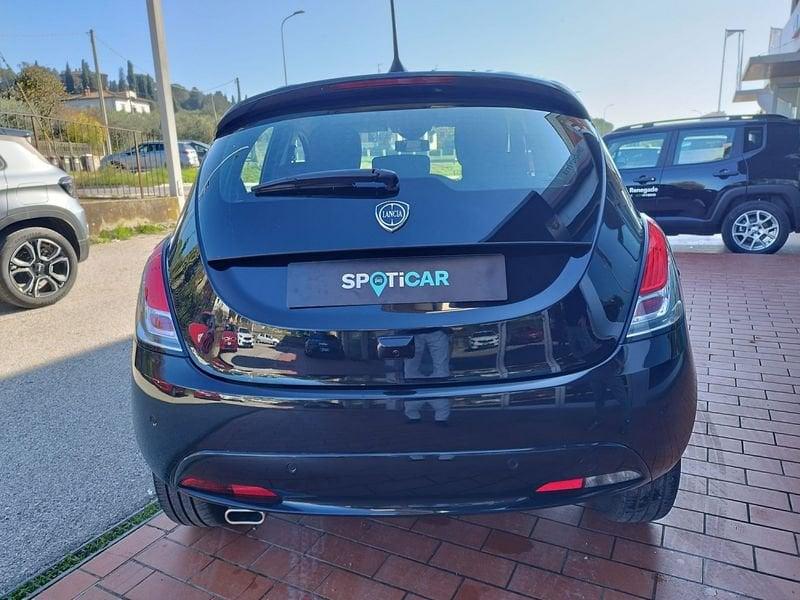 Lancia Ypsilon 1.0 FireFly 5 porte S&S Hybrid Platino