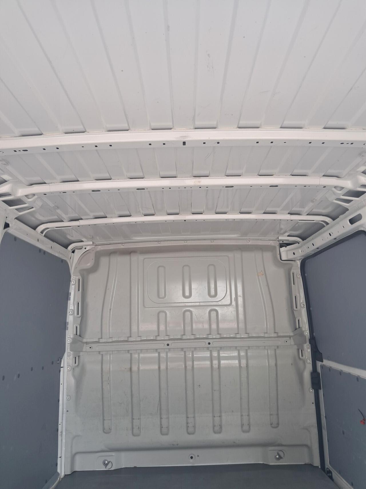 Peugeot Boxer 333 2.2 BlueHDi 140*CLIMA