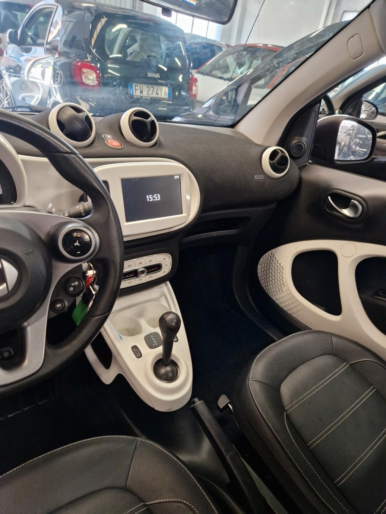 Cabrio pelle navigatore telecamera sensori garanzia