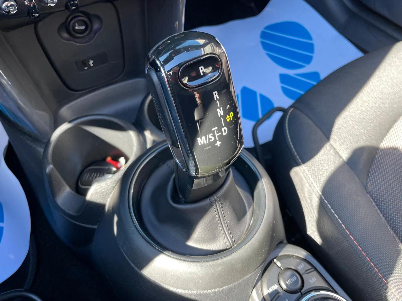 Mini Cooper Hype Cabrio 1.5 Benz 136 cv Automatica