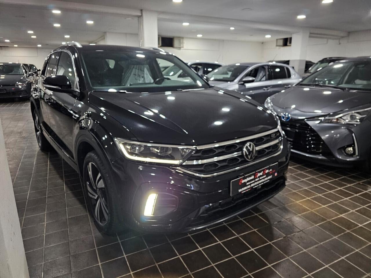 NUOVA VOLKSWAGEN T-ROC 2.0 TDI 150CV R-LINE - ITALIANA PRONTA CONSEGNA