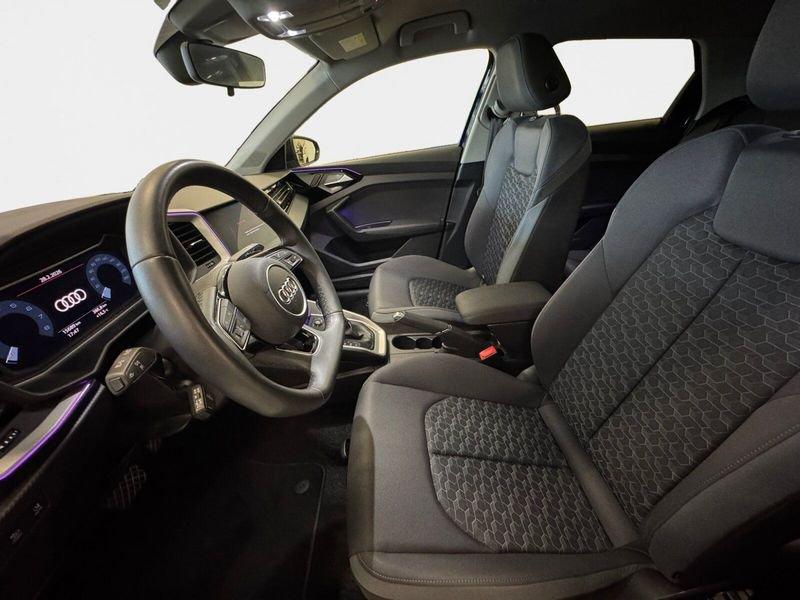 Audi A1 Sportback 30 1.0 tfsi Identity Black 116cv s-tronic