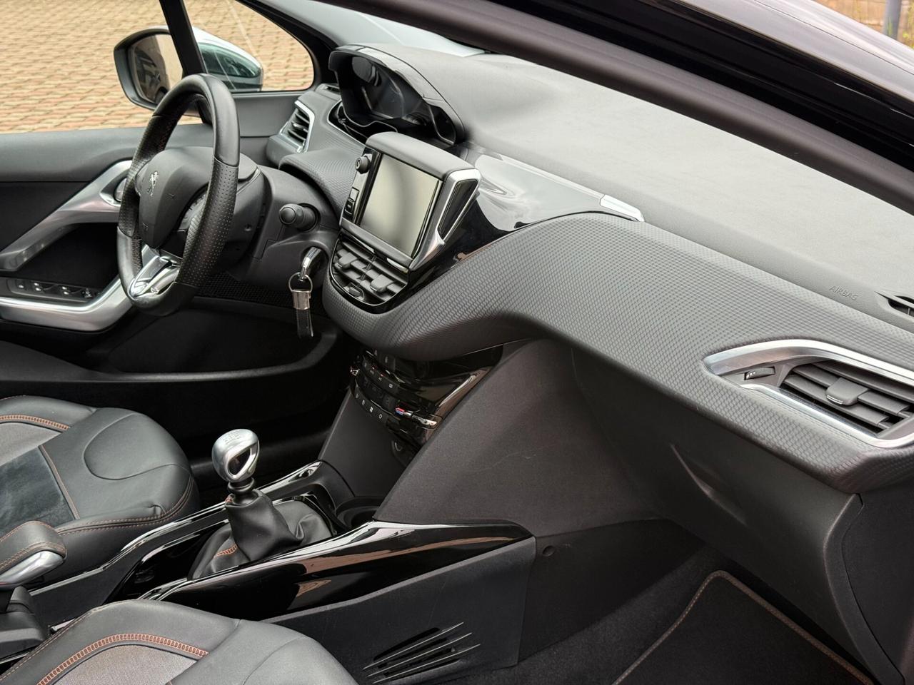 Peugeot 2008 BlueHDi 120 S&S Tetto Pelle JBL Luci Ambiente