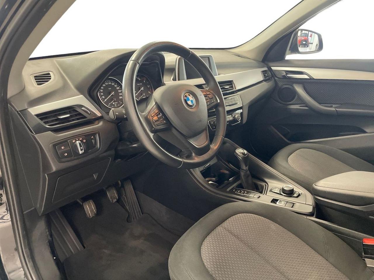 BMW X1 F48 - X1 sdrive18d Advantage
