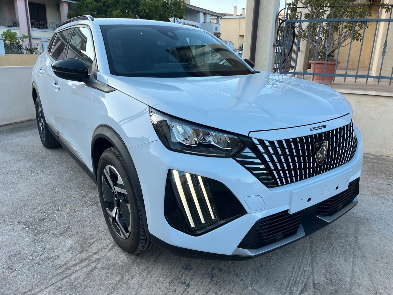 Peugeot 2008 PureTech 100 S&S Allure
