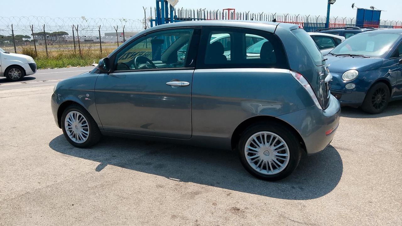 Lancia Ypsilon Lancia y 1.2 benzina neo patentati