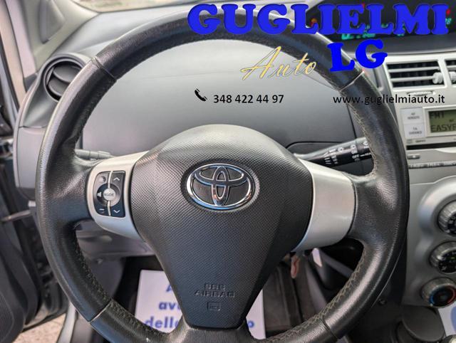 TOYOTA Yaris 1.3 5 porte Sol