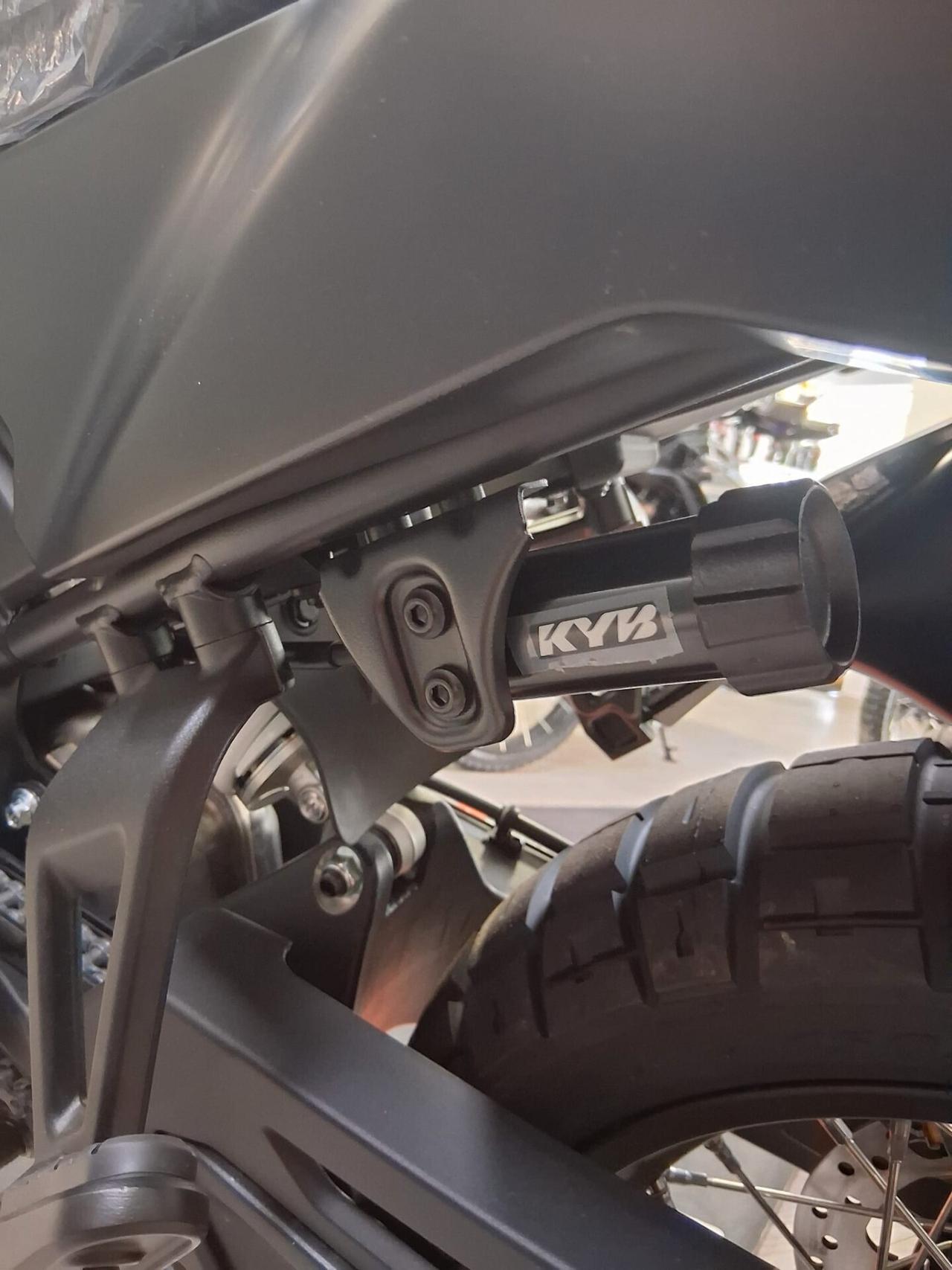 CFMOTO MT-X 1000