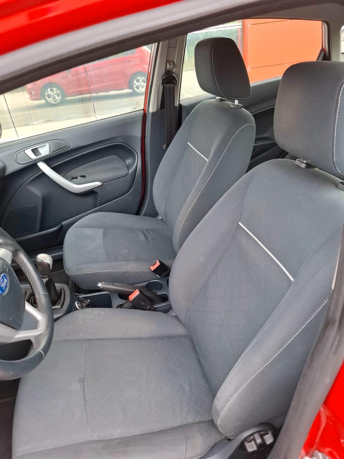 Ford Fiesta 1.4 5 porte Bz.- GPL Titanium