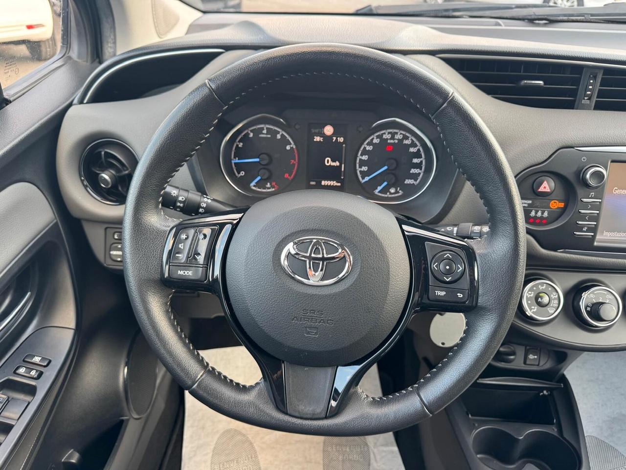 Toyota Yaris 1.0 BENZ 72CV 5P ACTIVE FULL OPTIONAL 2019