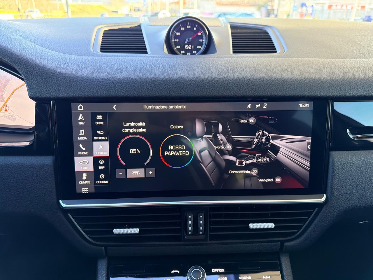 Porsche Cayenne 3.0 V6 white edition tetto apr