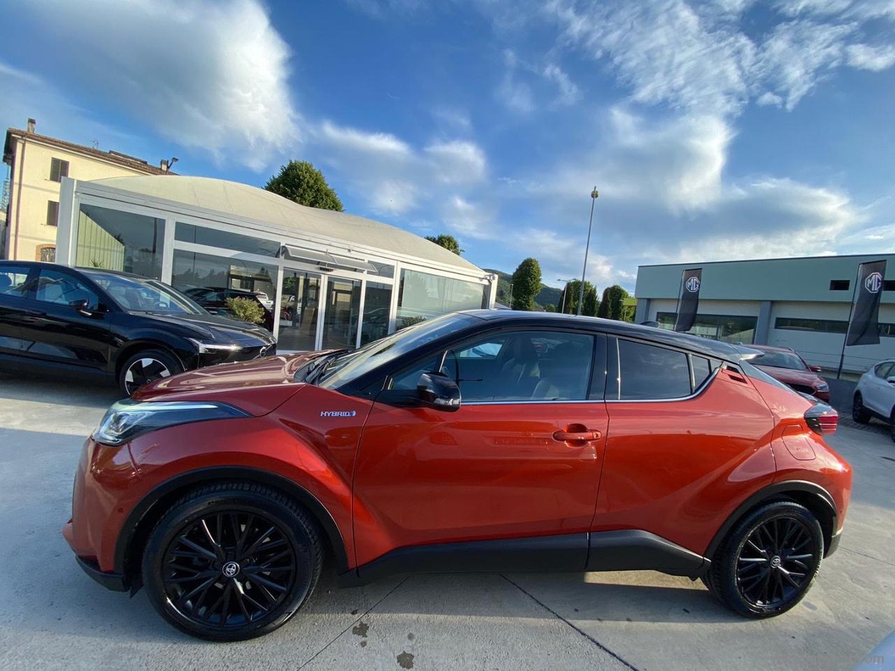 TOYOTA C-HR 2.0 Hybrid E-CVT Premiere