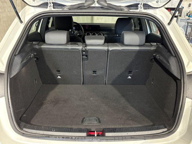 MERCEDES-BENZ A 250 e hybrid EQ Progressive Advanced
