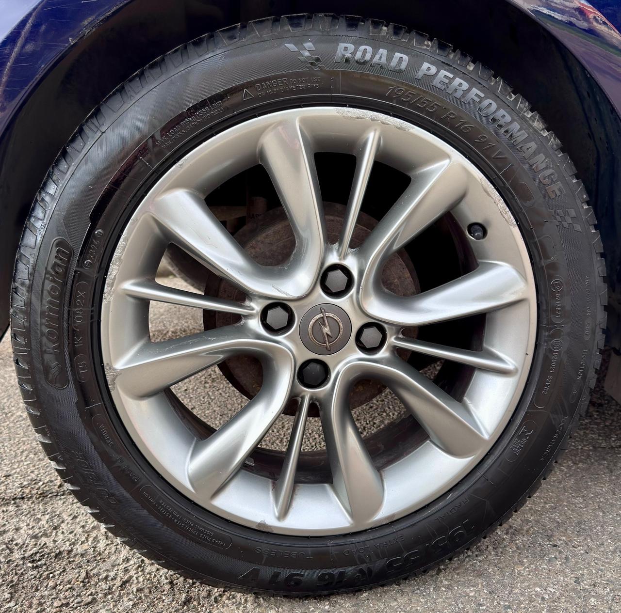 Opel Adam 1.2 70 CV Start&Stop Jam