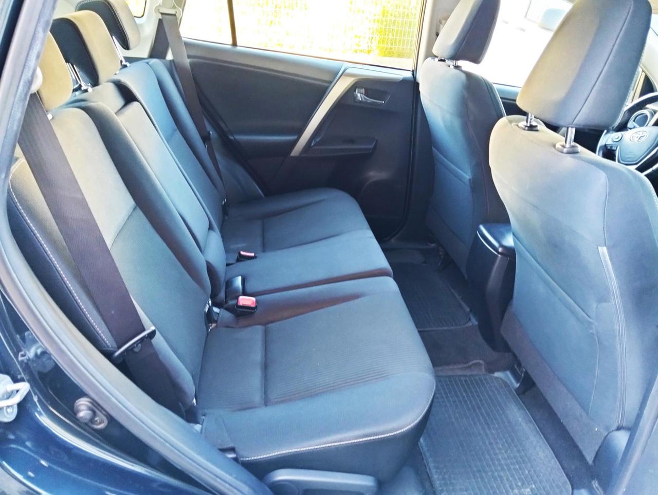 Toyota RAV4 5 Porte Rav4 2.0 d-4d Active 2wd 124cv mt