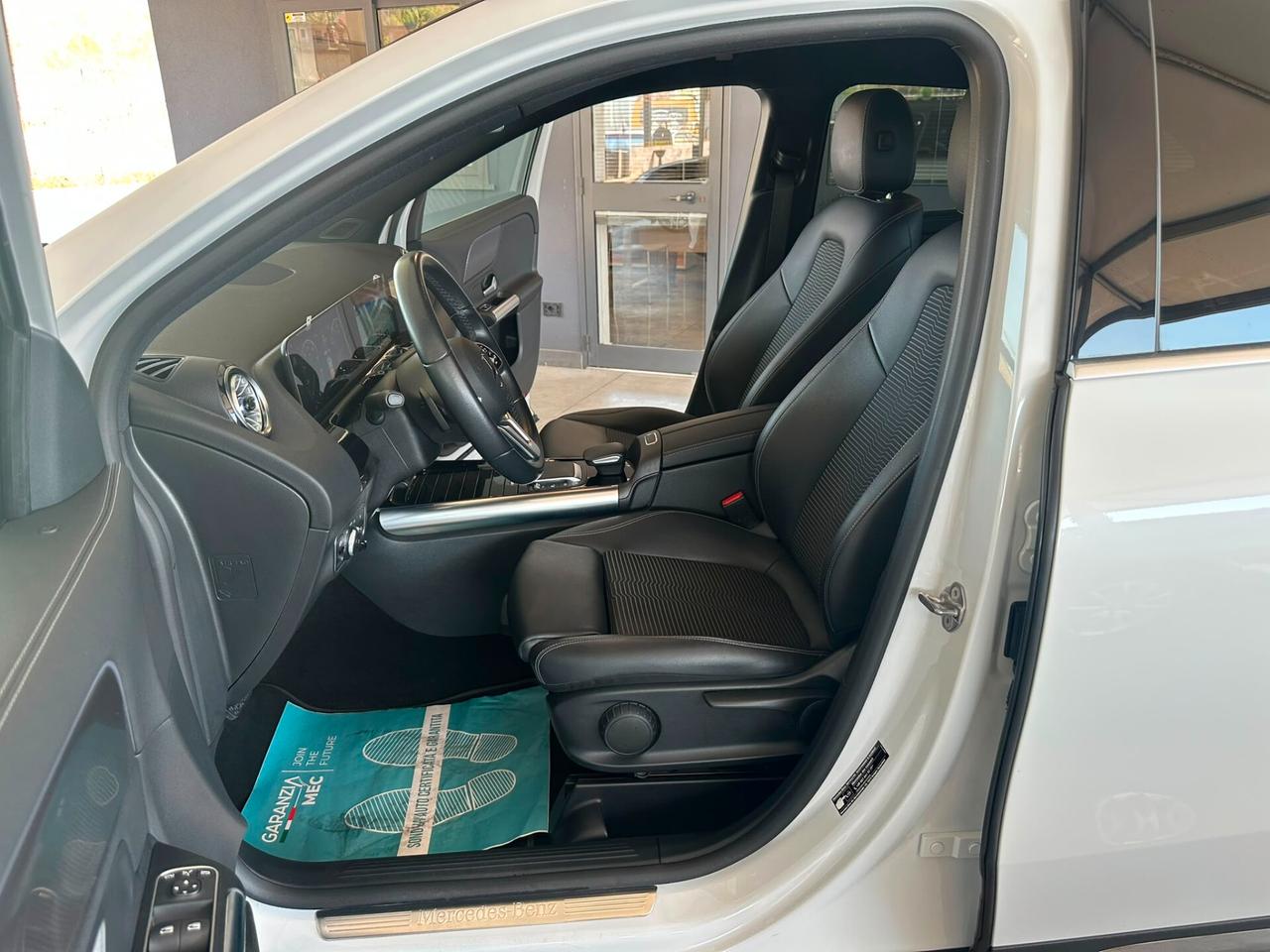 MERCEDES GLA 200 MERCEDES BENZ. 4MATIC SPORT PLUS