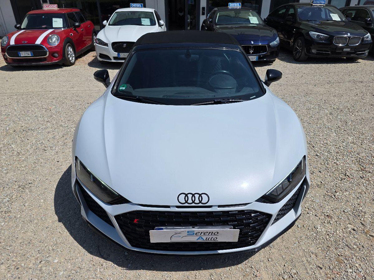 AUDI R8 V10 SPYDER QUATTRO PERFORMANCE