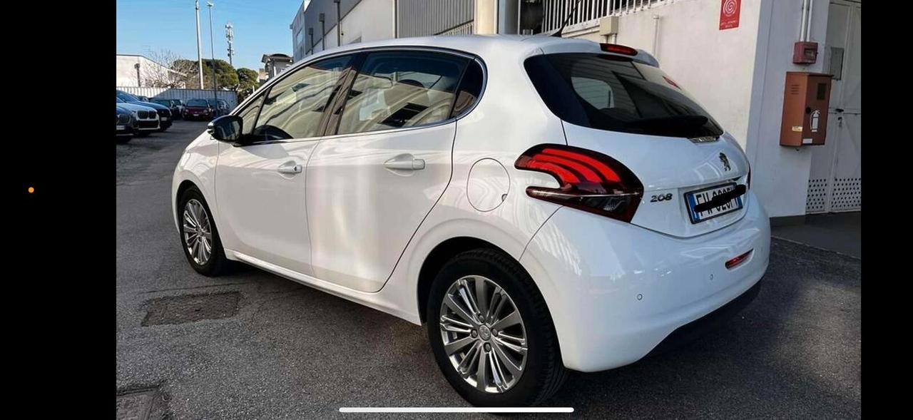 Peugeot 208 PureTech 82 Stop&Start 5 porte Allure