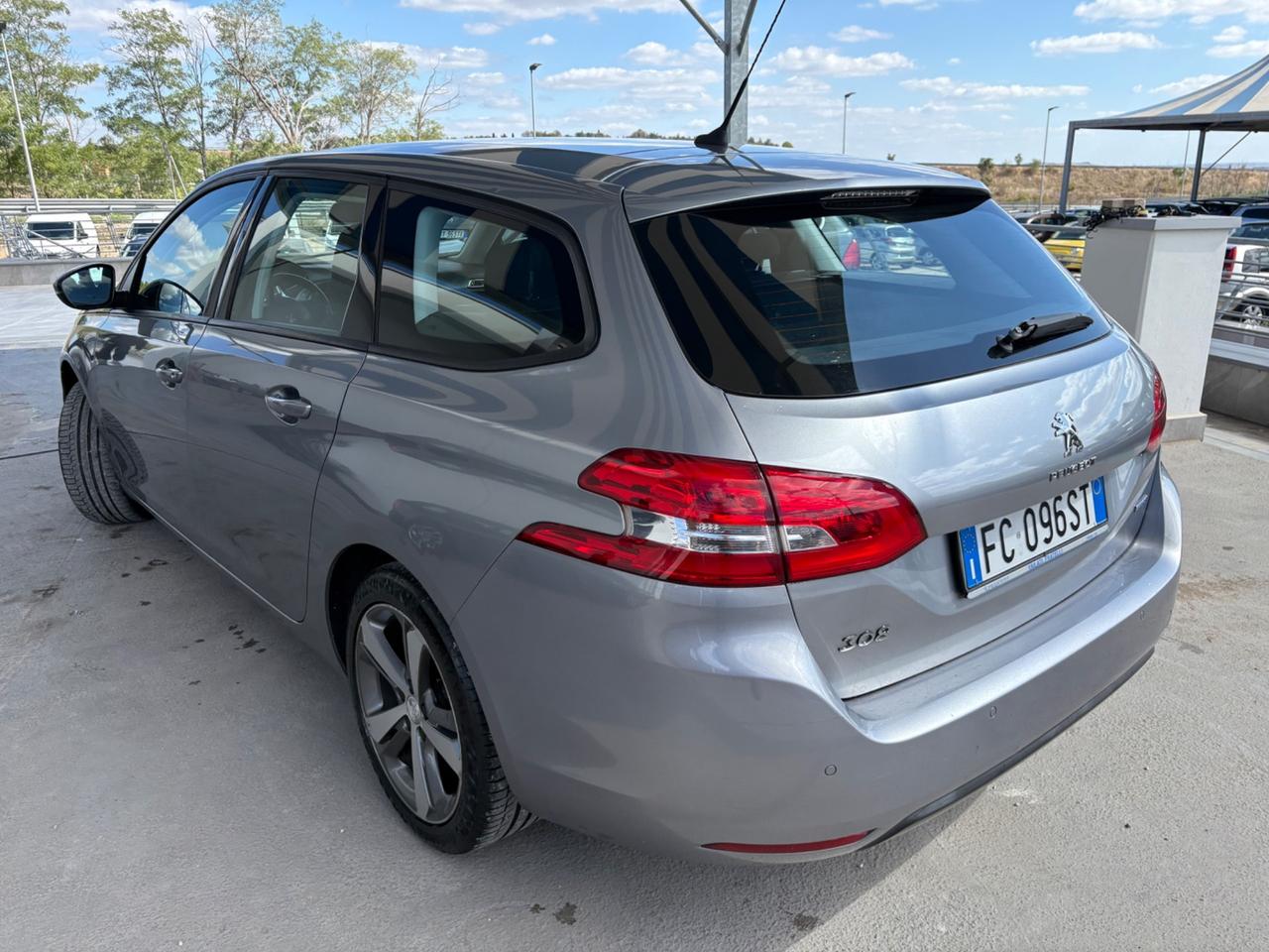 Peugeot 308 BlueHDi 100 S&S SW Business