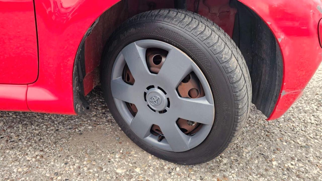 Toyota Aygo 1.0 VVT-i 5 porte Sol Neopatentati