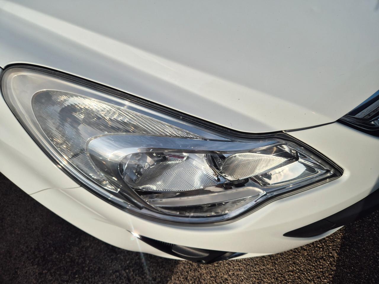 Opel Corsa 1.4 16V 5 porte Cosmo PARI NUOVO!!!!