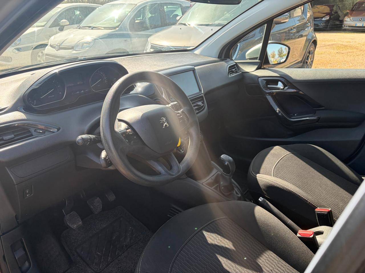 PEUGEOT 208 1.6 HDI ANNO 2018 75CV ADATTA NEOPATENTATI
