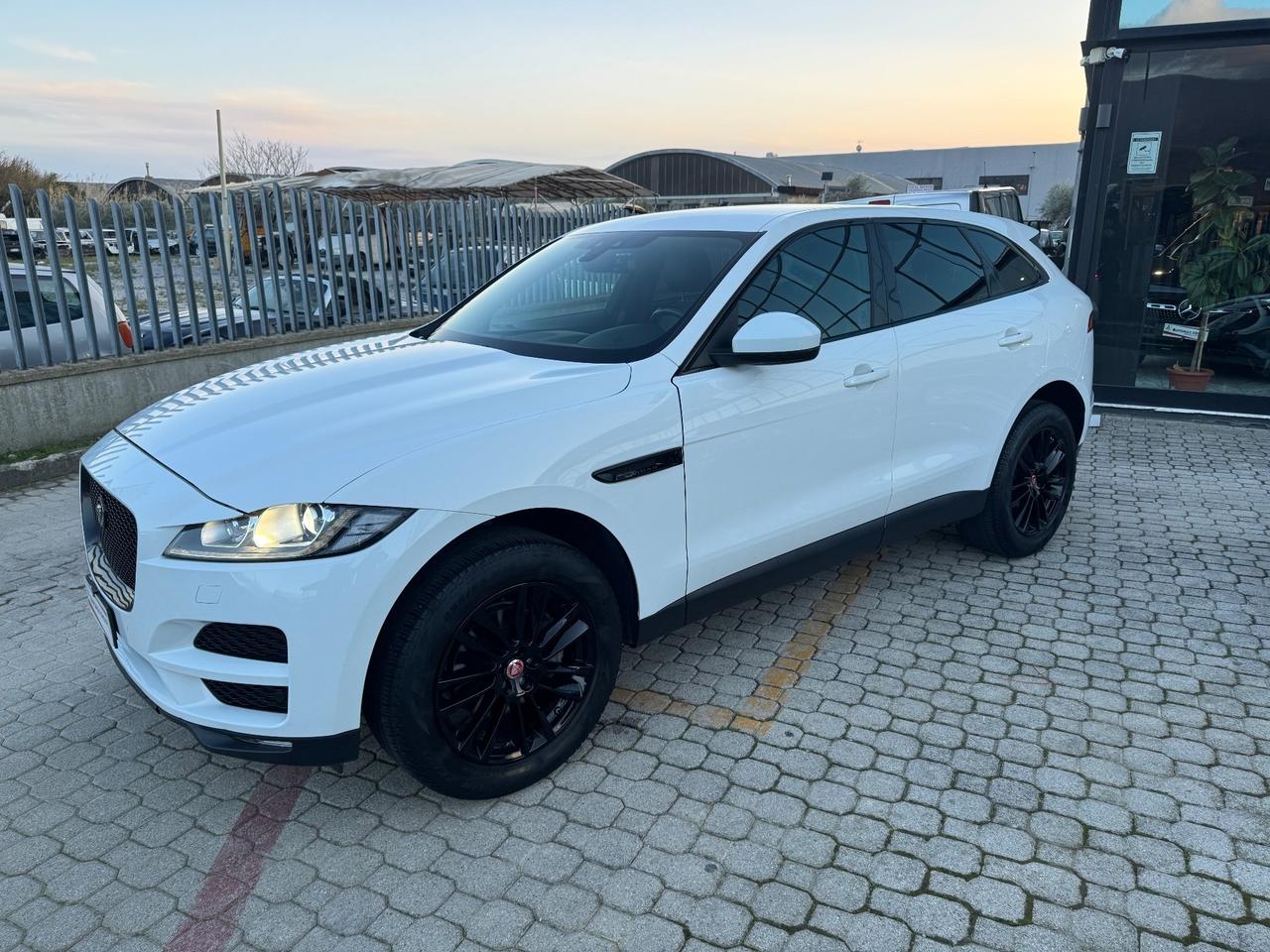 Jaguar F-Pace 2.0 D 180 CV AWD aut. Portfolio