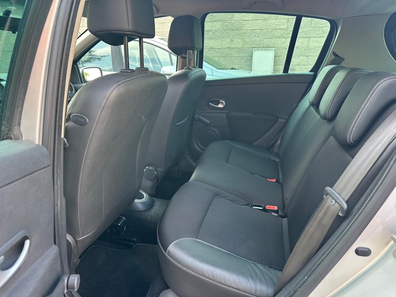 Renault Clio 1.2 16V 5 porte Le Iene