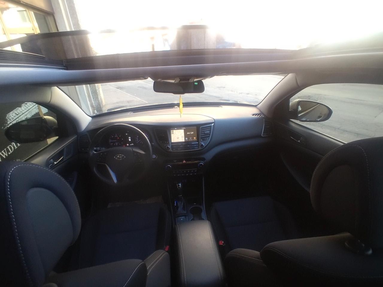 Hyundai Tucson 1.7 CRDi DCT Sound Edition TETTO APRIBILE