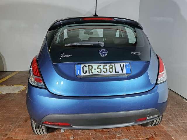 Lancia Ypsilon 1.0 FireFly 5 porte S&S Hybrid Silver