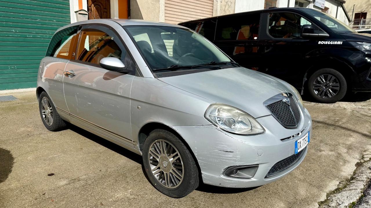 Lancia Ypsilon 1.4 Platino Ecochic GPL
