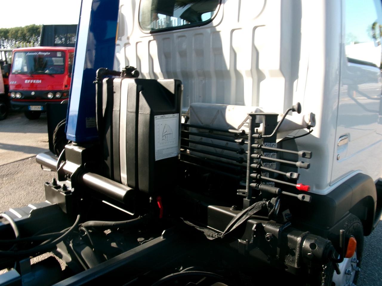 Nissan Cabstar 35-13 3000 130CV GRU PM 2523 3 SFILI RIBALTABILE TRILARALE