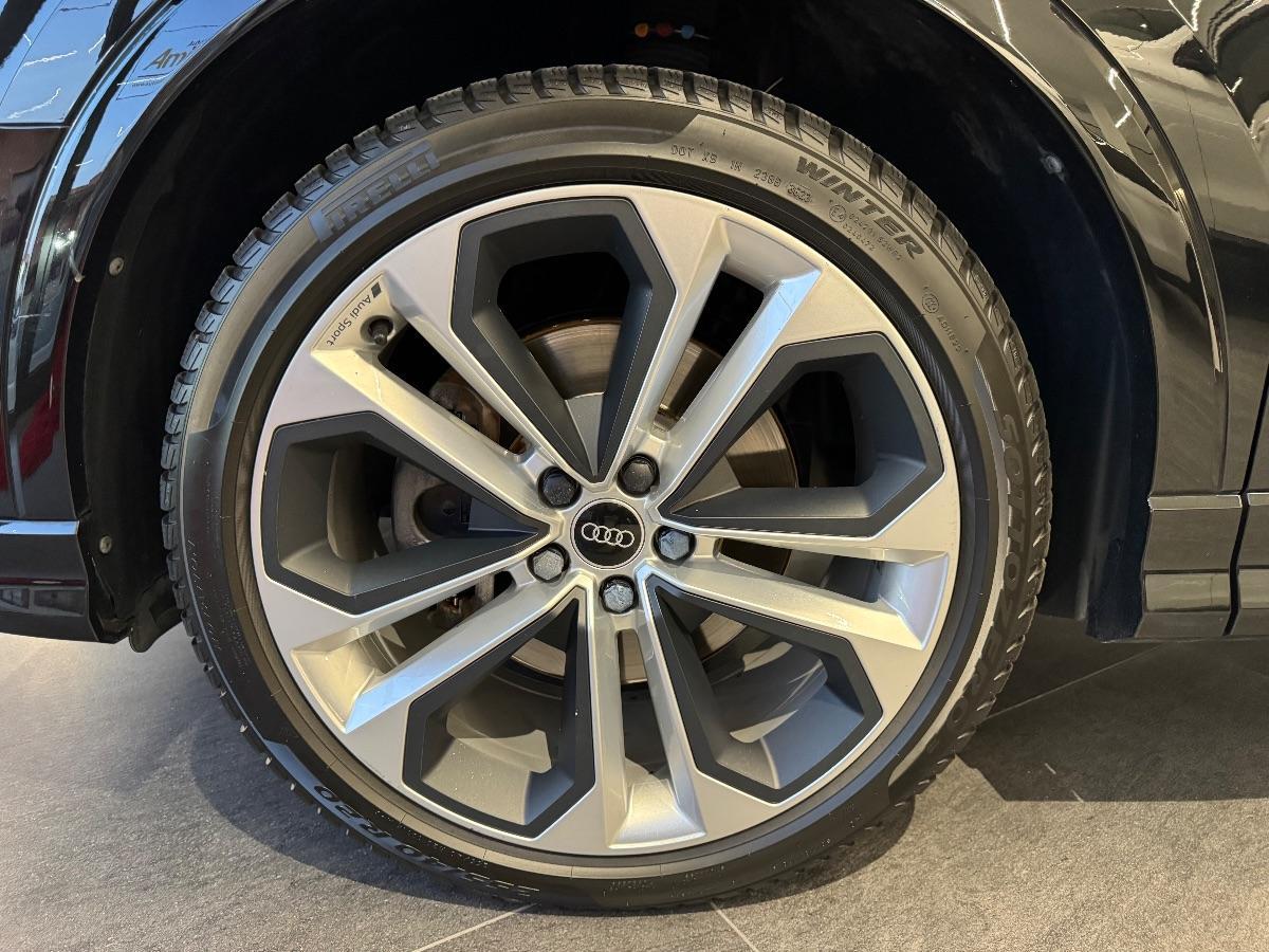 AUDI Q3 Sportback SPB 2.0 TDI 200CV Identity Black S-line