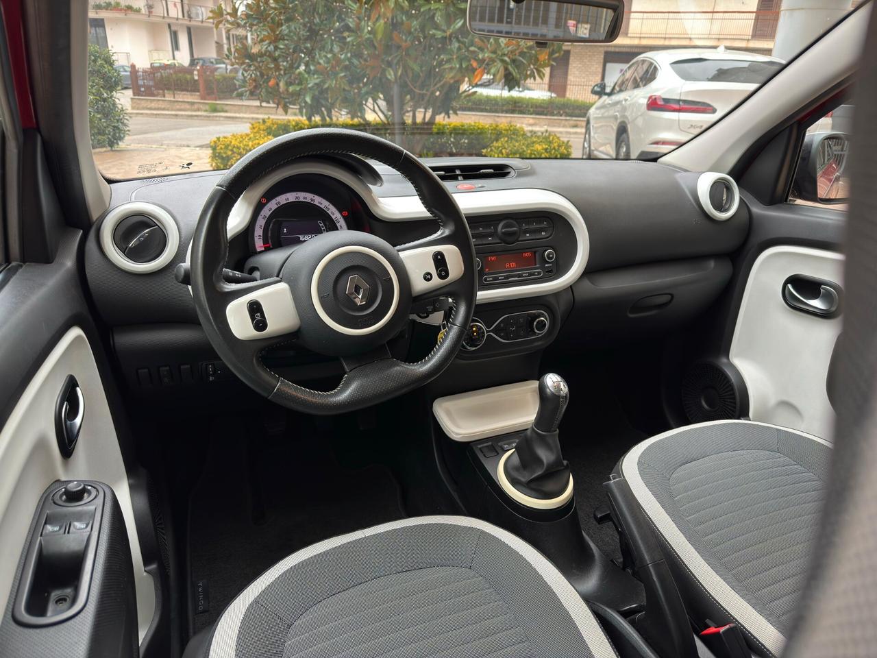 Renault Twingo SCe Lovely 1.0 70 cv