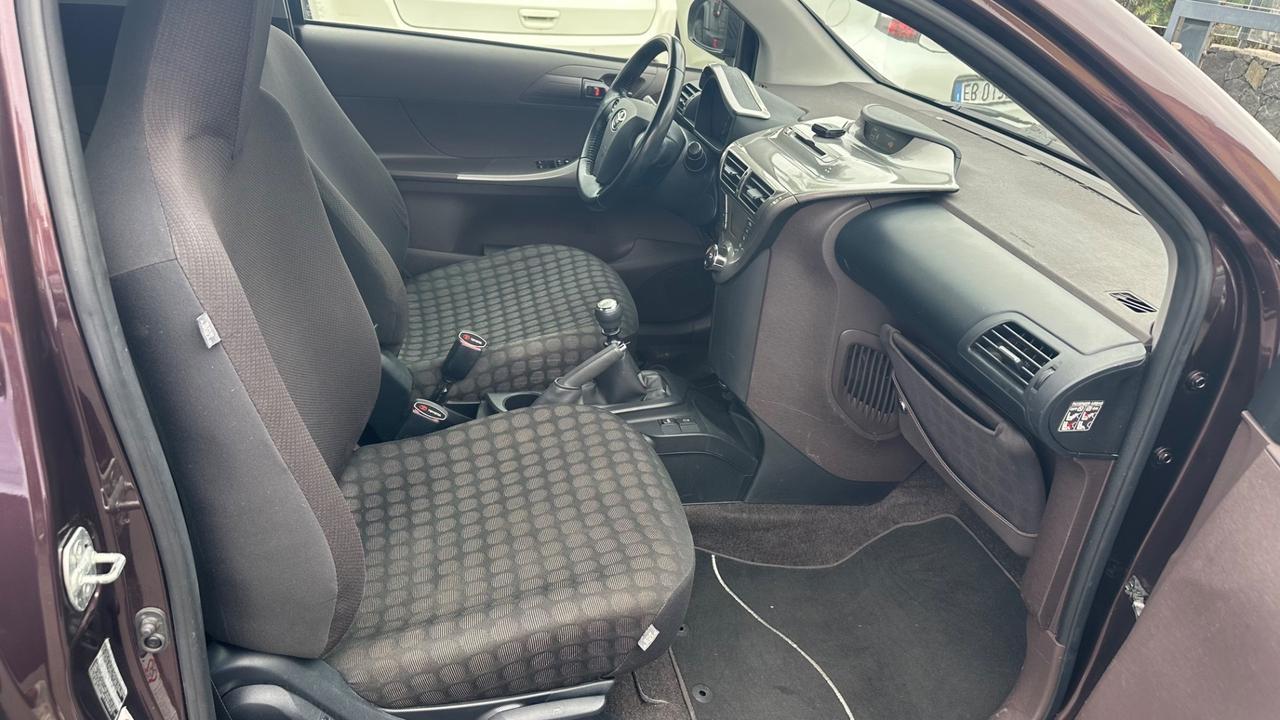 Toyota iQ 1.4 diesel 90cv
