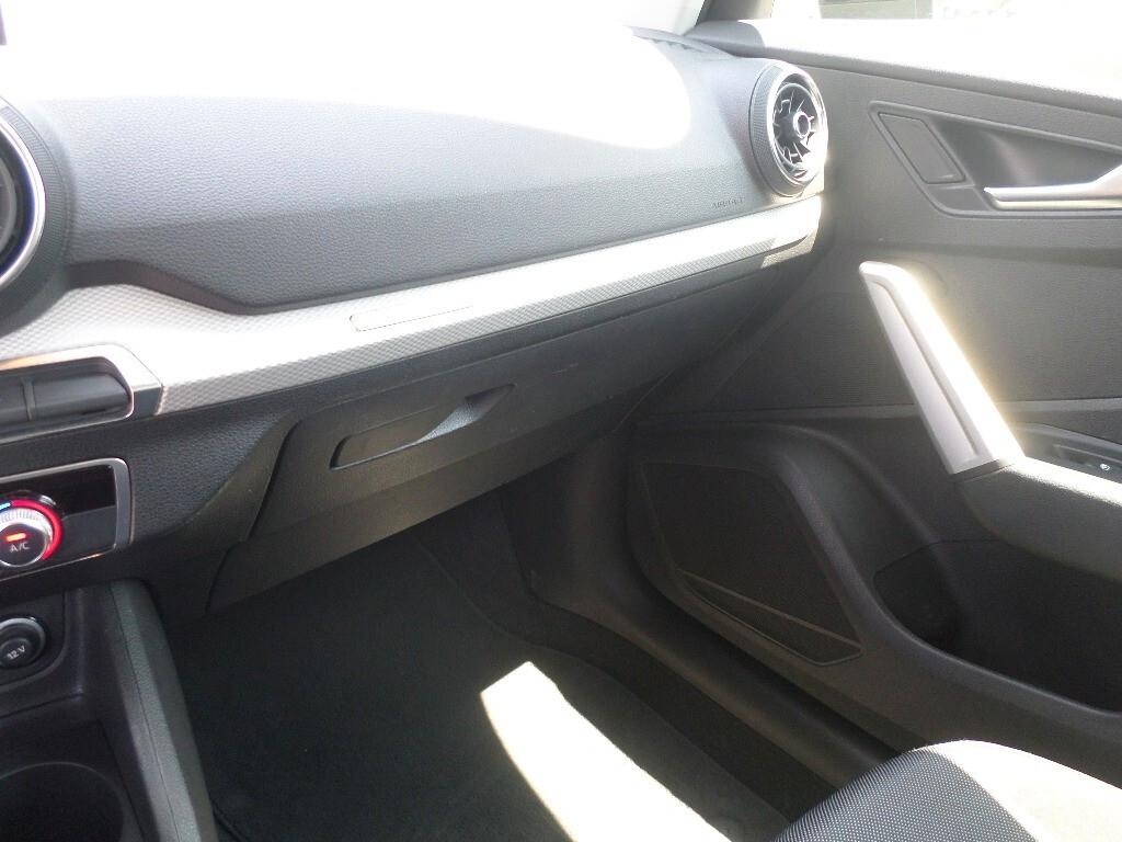 Audi Q2 35 TFSI S tronic Business